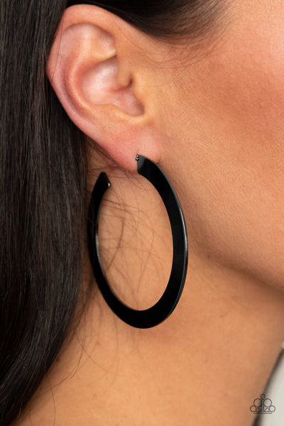 The Inside Track Earrings - Black