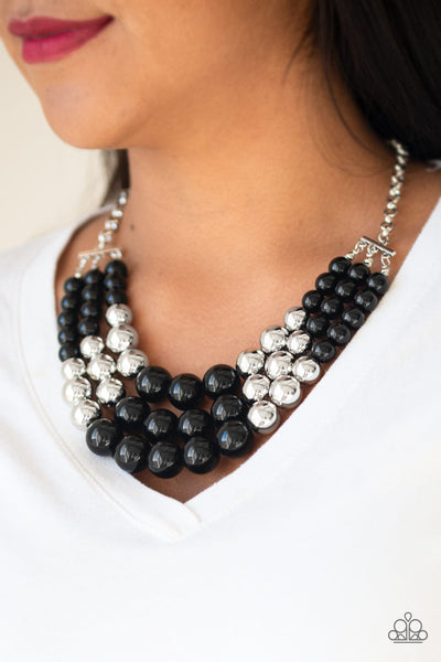Dream Pop Necklace with Earrings - Black