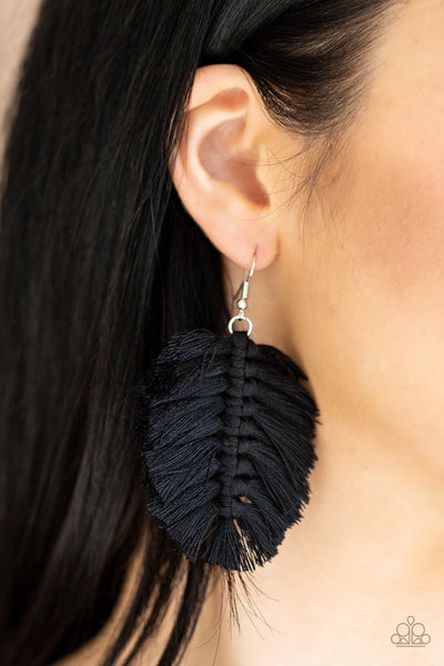 Paparazzi Knotted Native - Black